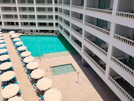 Blue Sea Lagos de Cesar