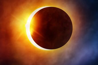 Dookoła Islandii - zaćmienie Słońca w Reykjaviku