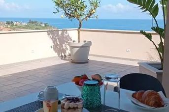 Middle Town Palace Tropea