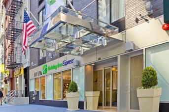 Holiday Inn Express Wall Street