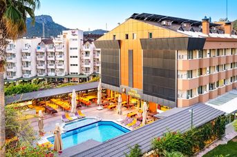 Fame Beach Hotel (ex. Fame Residence Beach Park)