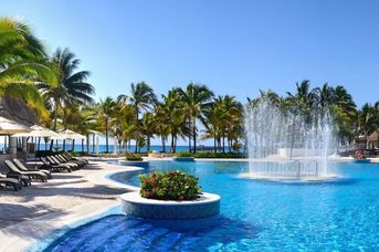 Catalonia Royal Tulum