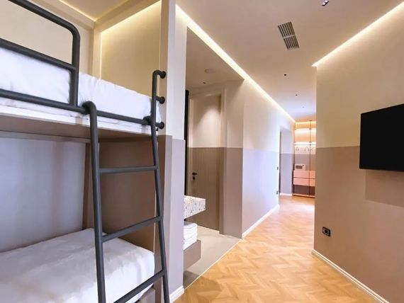 Metro 4*