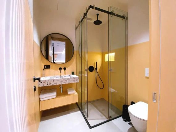 Metro 4*