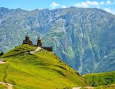 Gruzja, Armenia - spod szczytów Kaukazu w doliny