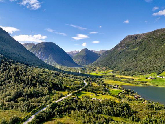 Przez krainę troli - statkiem i pociągiem