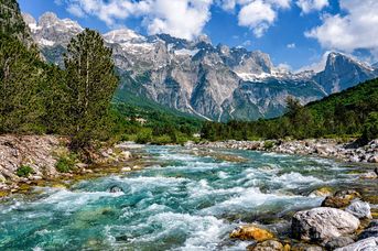 Dzika strona Bałkanów - Premium