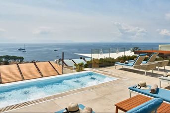 De Bonart Naples, Curio Collection By Hilton (ex. Britannique)