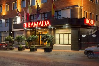 Ramada Naples City Center