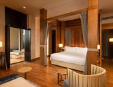 DoubleTree by Hilton Rajawarna Resort