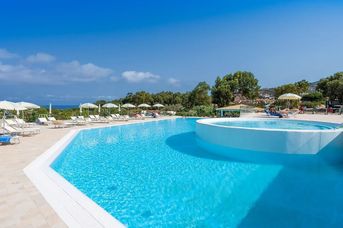 Red Sun Village (Trinita d'Agultu e Vignola)