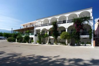 Athina (Karavomilos Sami)