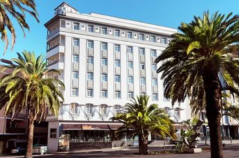 Barcelo Santa Cruz Contemporaneo