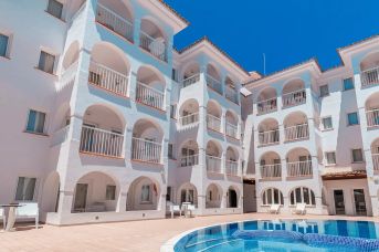 R2 Bahia Cala Ratjada Design