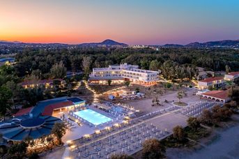 Domes Aulus Zante Autograph Collection