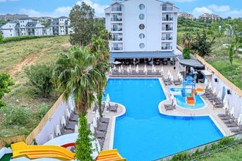Q Ella Beach Side