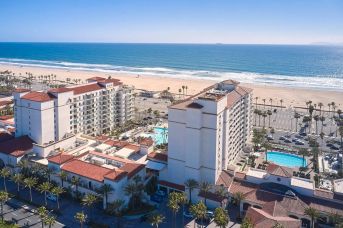 Hilton Waterfront Beach