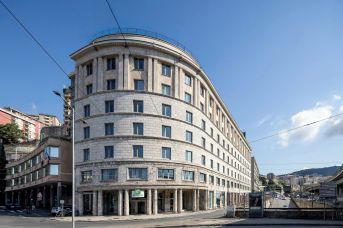 Holiday Inn (Genoa)