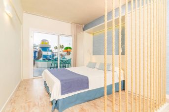 Hovima La Pinta Beachfront Family (Playa de las Americas)