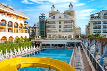 Dream World Resort & Spa