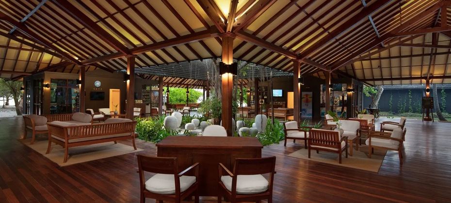 Adaaran Select Meedhupparu Island