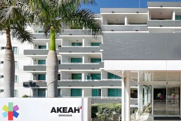 Akeah Broncemar