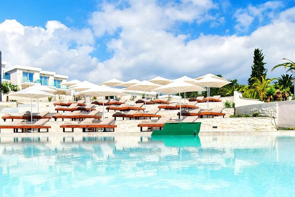 Alexandra Elegance (Potos)