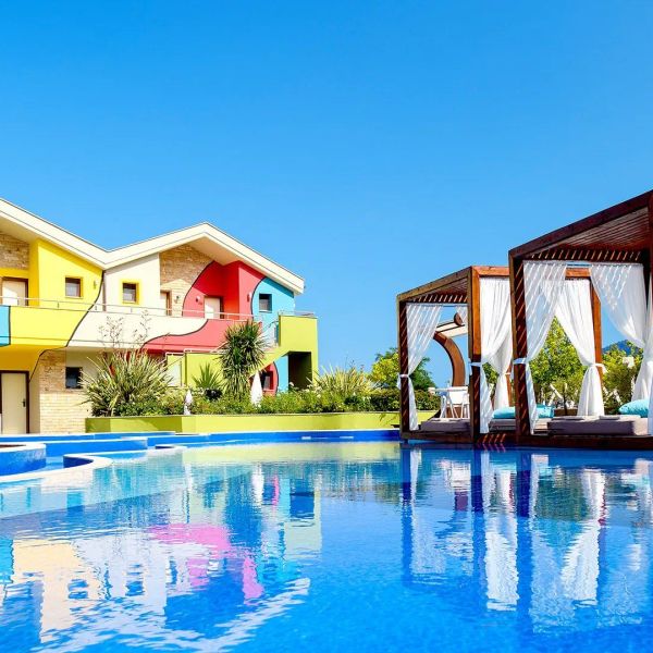 Alexandra Golden Thassos Boutique — Chrissi Almoudia, Grecja