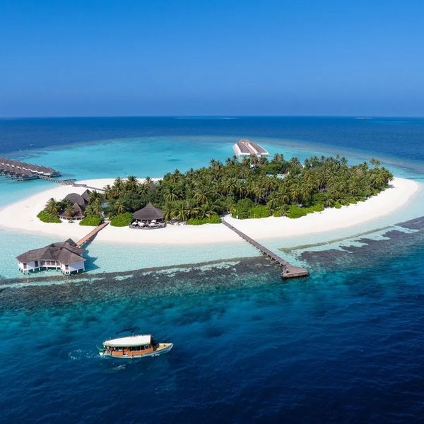 Angaga Island Resort & Spa