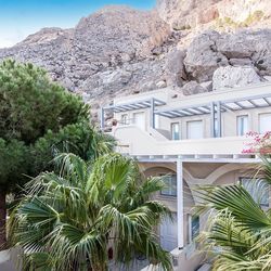 Antinea Suites Spa Santorini