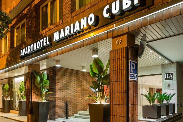 Aparthotel Mariano Cubi