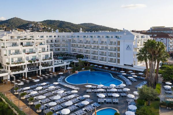 Aqua Aquamarina Santa Susanna