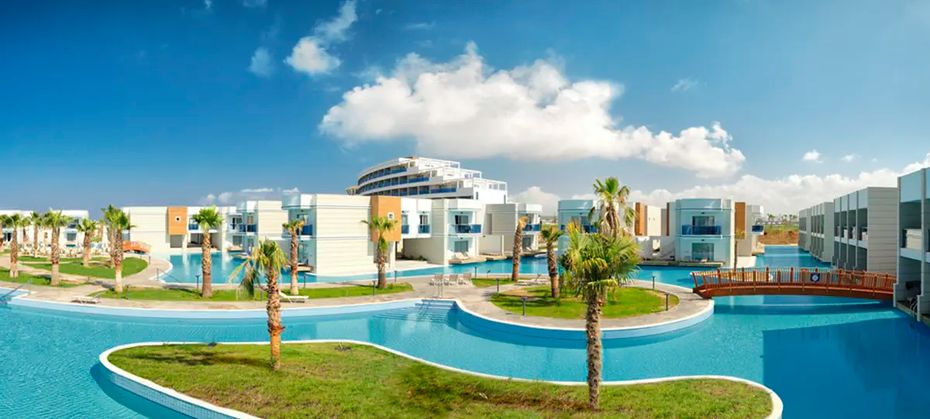 Aquasis Deluxe Resort & Spa