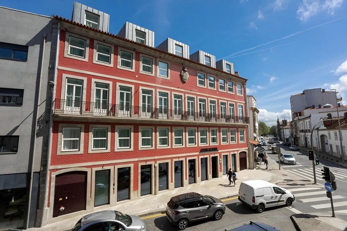 Porto (7 dni) w Arts Tapestry Collection by Hilton z Warszawy (BB)