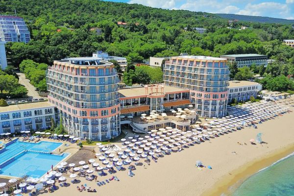 Azalia Hotel & Spa