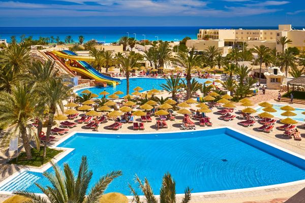 Les Quatre Saisons by Medina ex Baya Beach