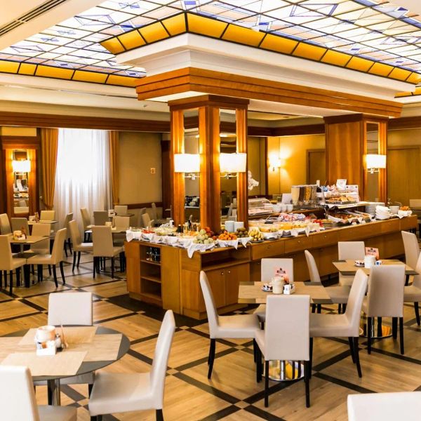 Hilton Garden Inn Rome Colosseum — Rzym, Włochy