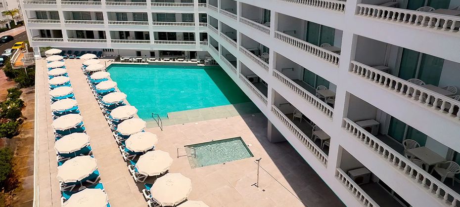 Blue Sea Lagos de Cesar