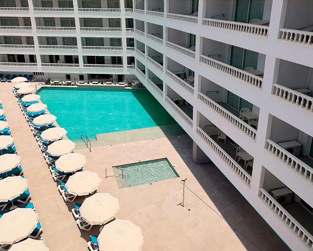 Blue Sea Lagos de Cesar