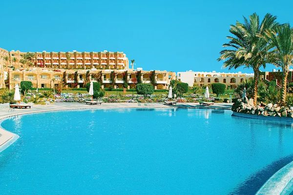 Brayka Bay Resort