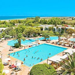 Caravia Beach & Bungalows