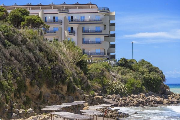 Carlton  Riviera