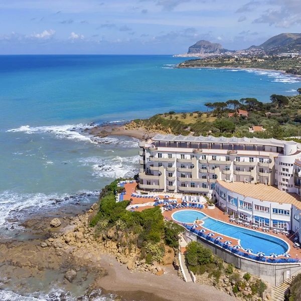 Carlton Riviera — Cefalu, Włochy
