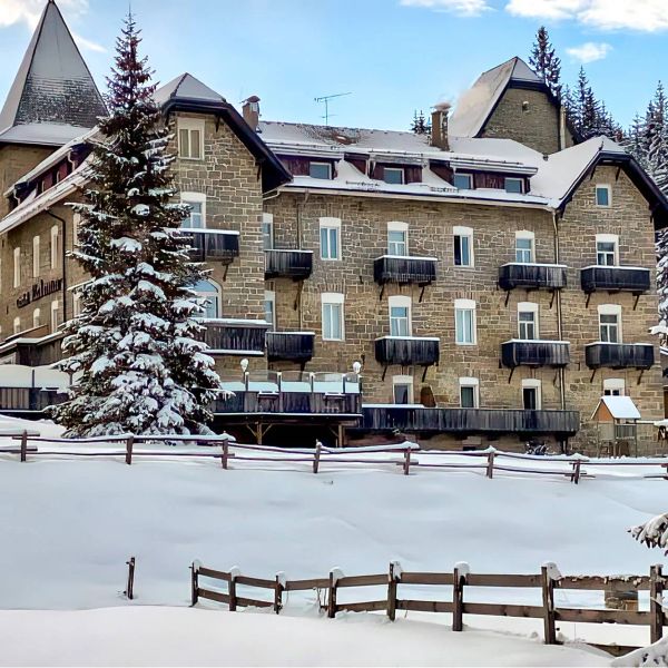 Castel Latemar (Welschnofen) — Carezza al Lago, Włochy