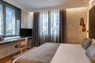 Catalonia Gran Via ex Gaudi