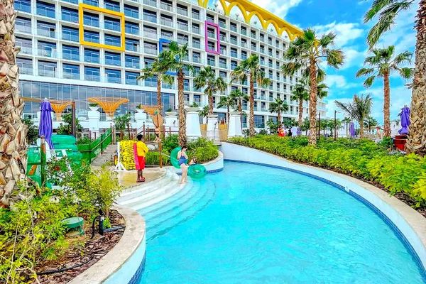 Centara Mirage Beach Resort Dubai