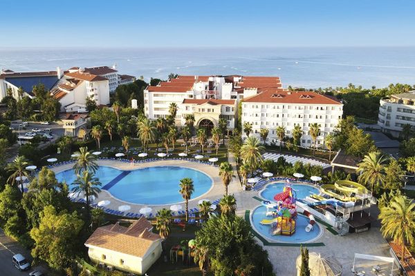 Cesars Resort (Side)