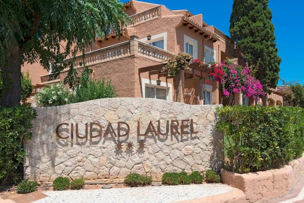 Ciudad Laurel Aparthotel