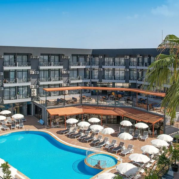 Clover Magic Park Side