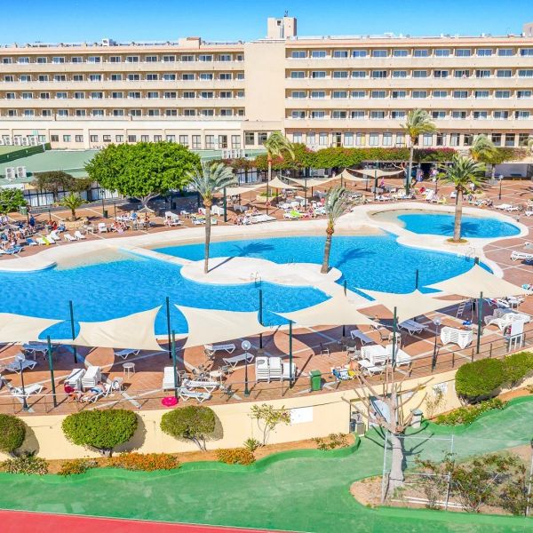 Club Cala Romani — Calas de Mallorca, Hiszpania